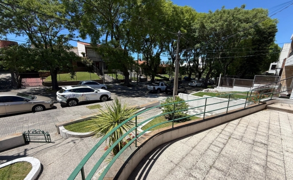 b00f19f2-e45a-4d85-ba2e-cc0ff6a6f3dc